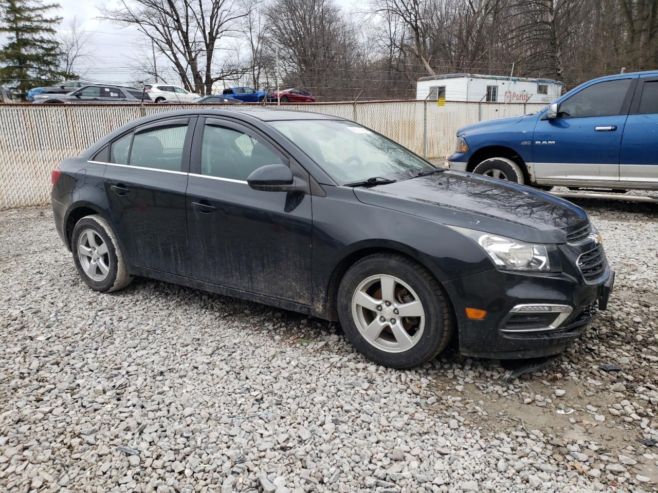 VIN 1G1PE5SB1G7120525 2016 CHEVROLET CRUZE no.4