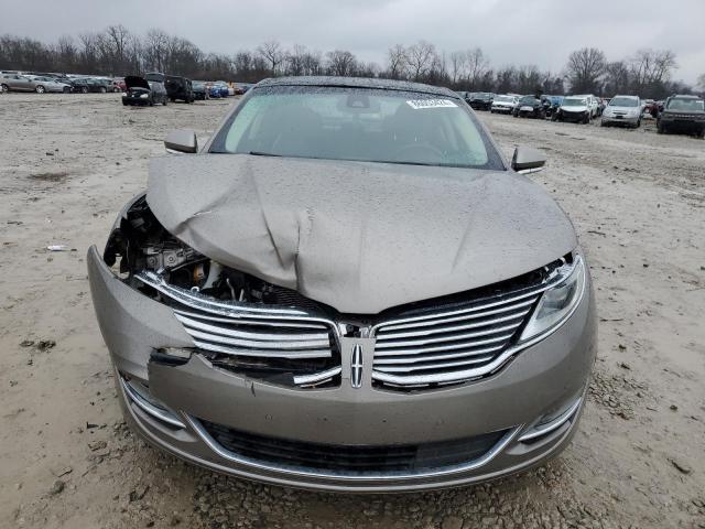 Седани LINCOLN MKZ 2016 Сріблястий