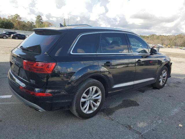  AUDI Q7 2018 Чорний