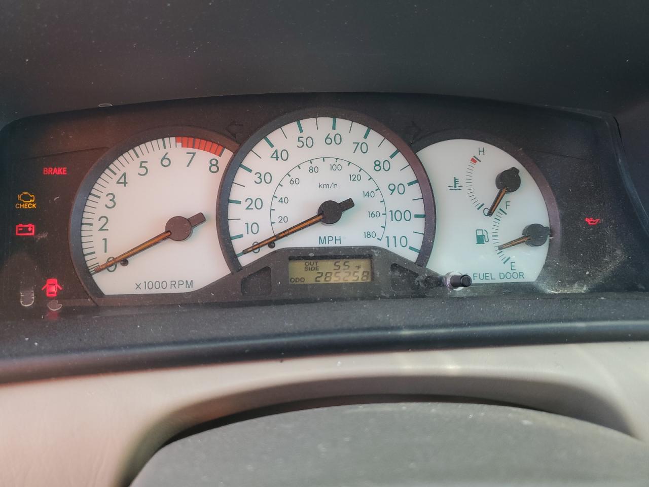 2004 Toyota Corolla - Image 9