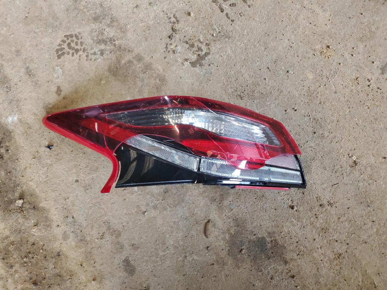 2017 Nissan Altima - Image 12