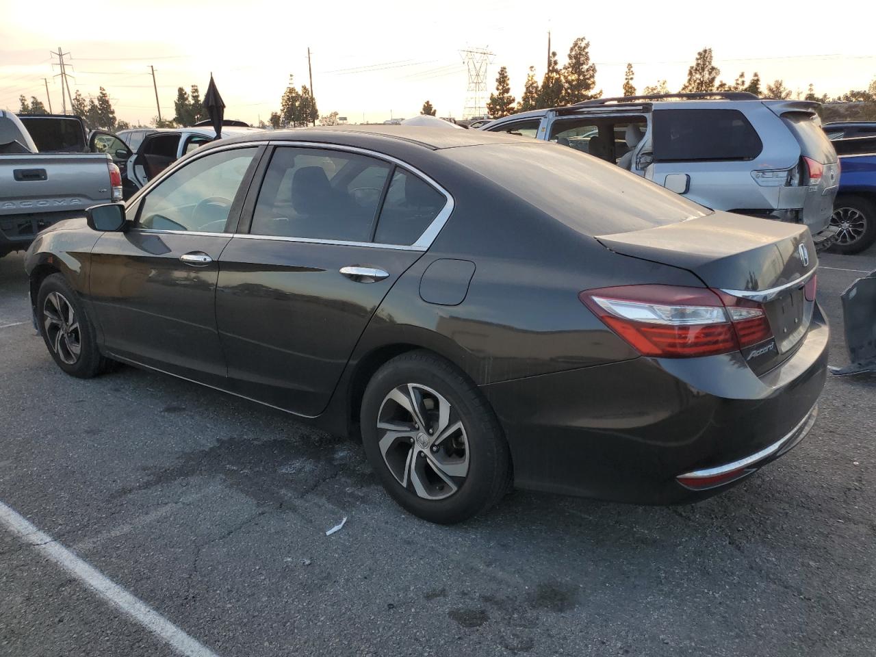 1HGCR2F34GA169556 2016 HONDA ACCORD - Image 2