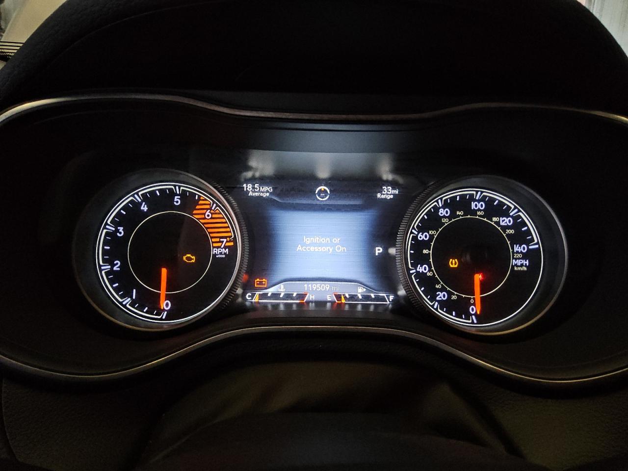 2019 Jeep Cherokee - Image 9