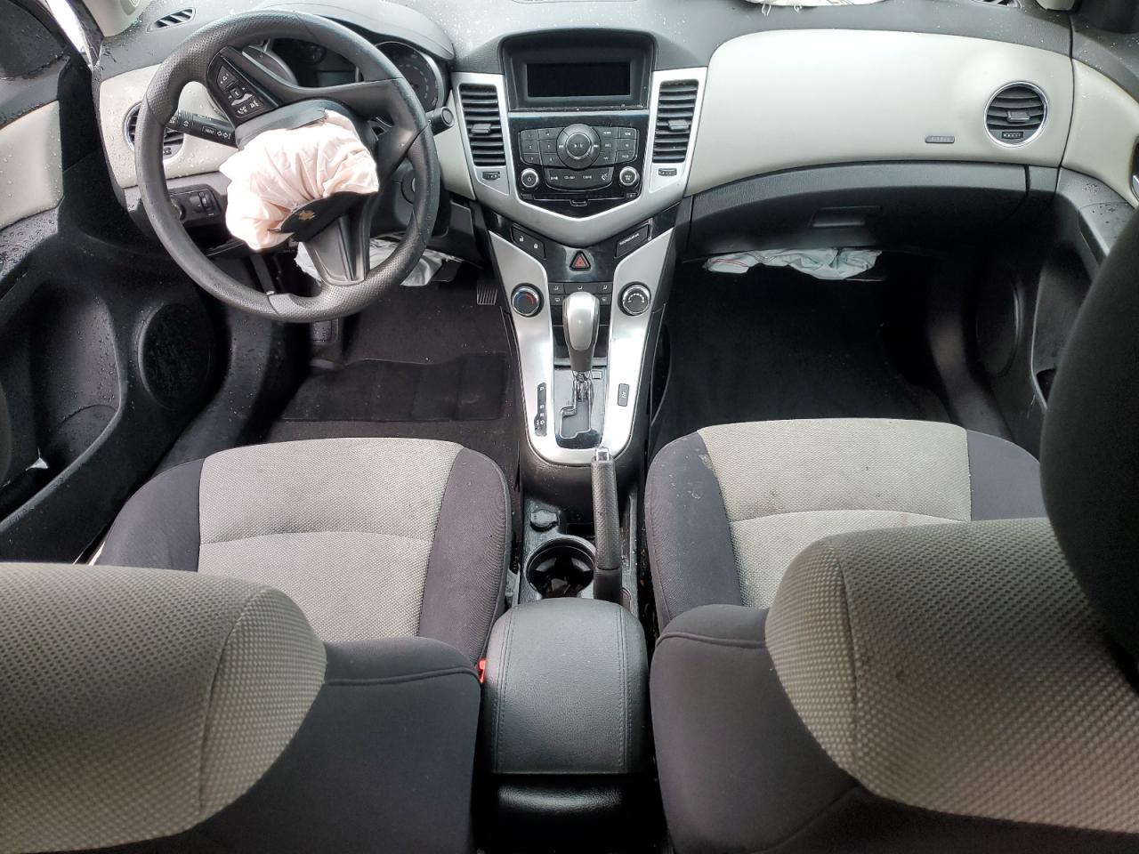 2013 Chevrolet Cruze - Image 8