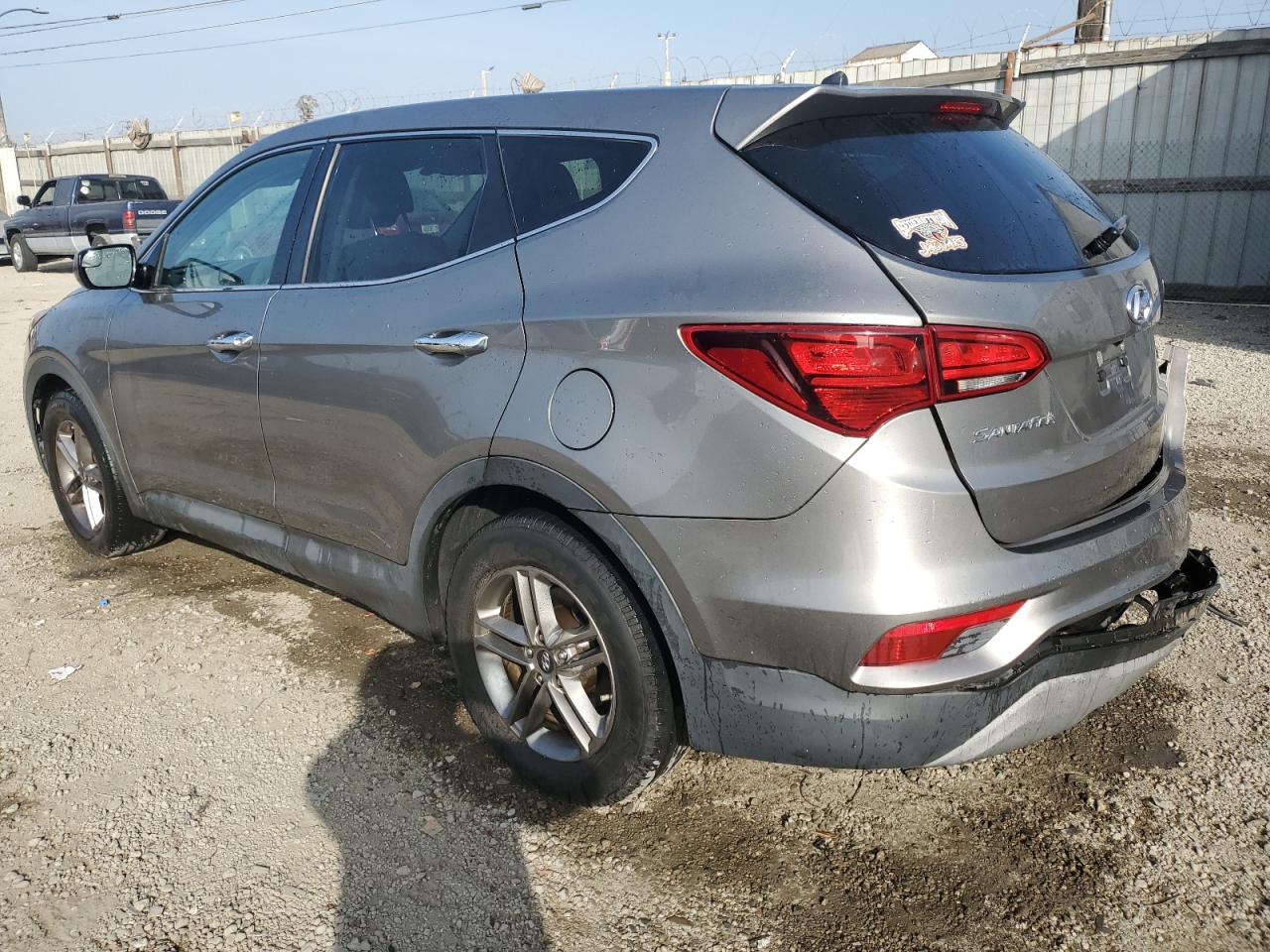 VIN 5NMZT3LB0JH087459 2018 HYUNDAI SANTA FE no.2