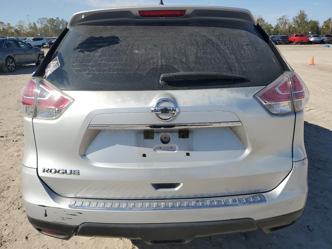 VIN KNMAT2MT8FP584613 2015 NISSAN ROGUE no.6