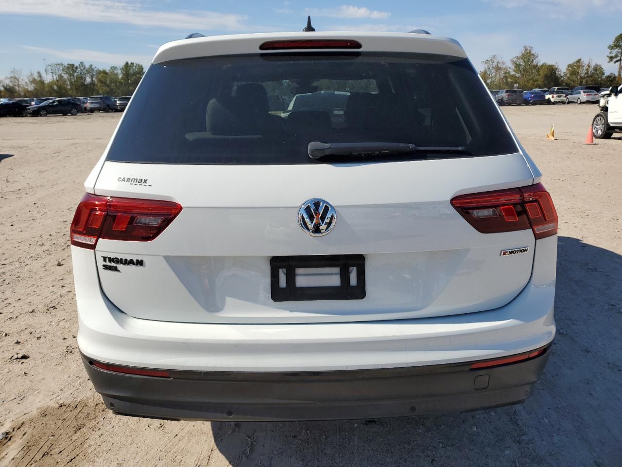 2021 Volkswagen Tiguan - Image 6