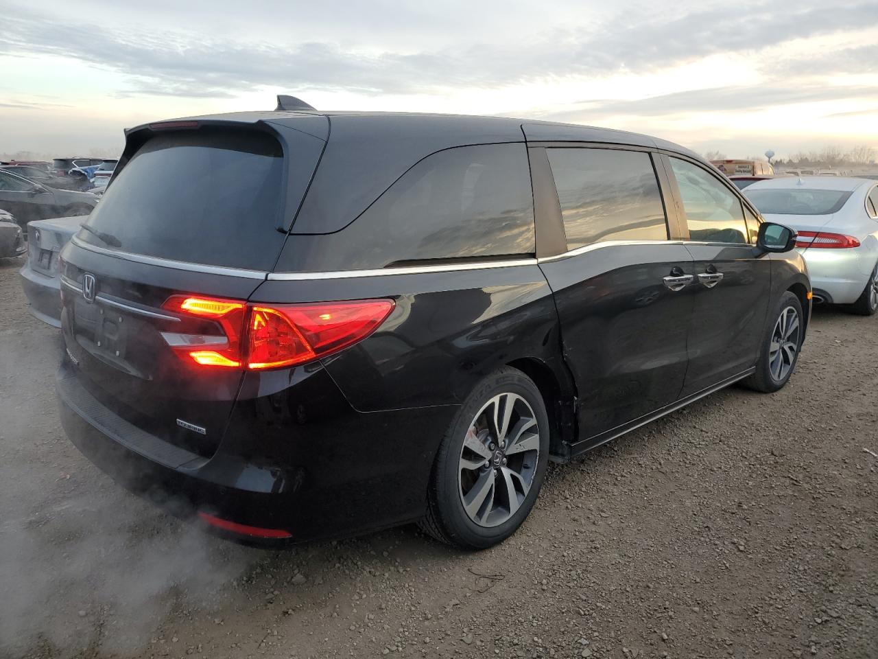 2024 Honda Odyssey - Image 3