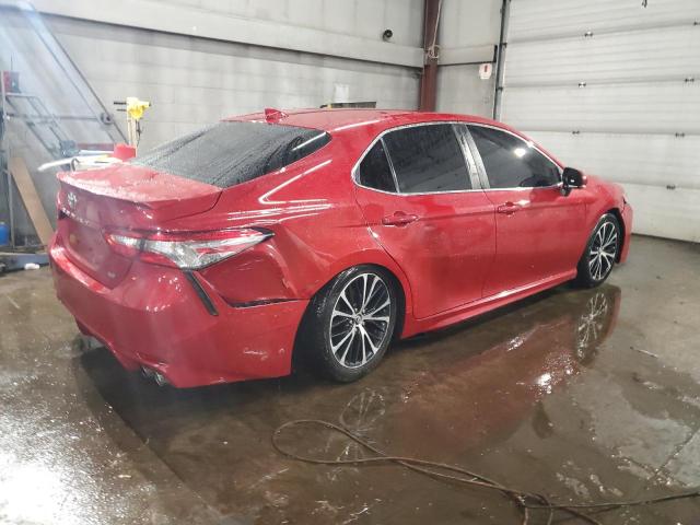  TOYOTA CAMRY 2019 Czerwony