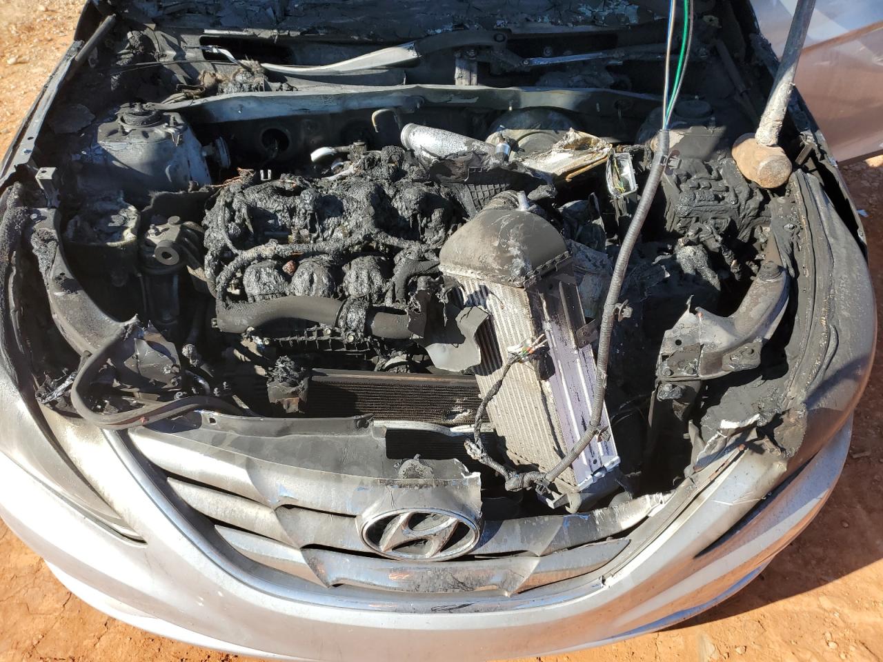 2012 Hyundai Sonata - Image 12