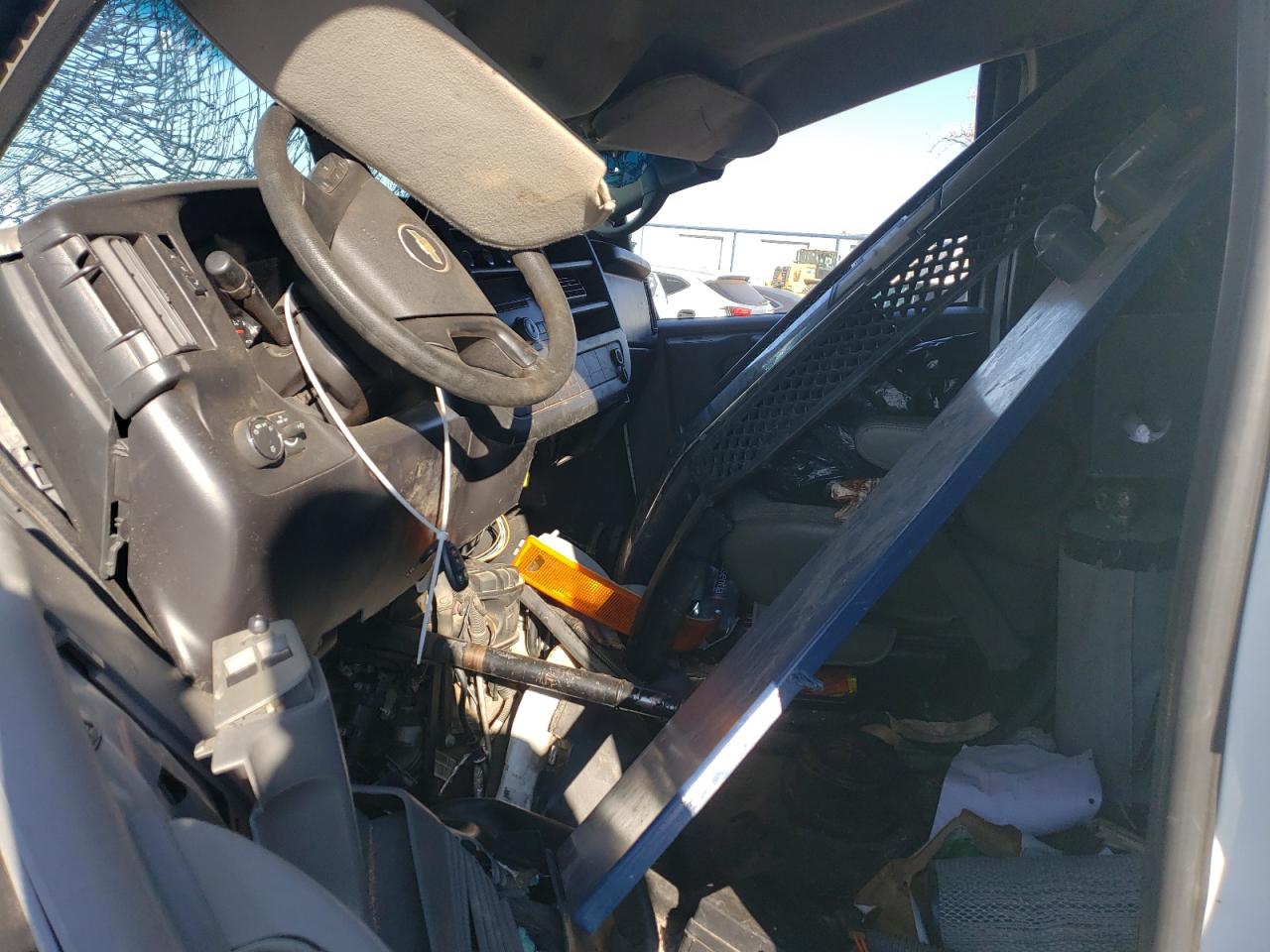 2013 Chevrolet Express - Image 7