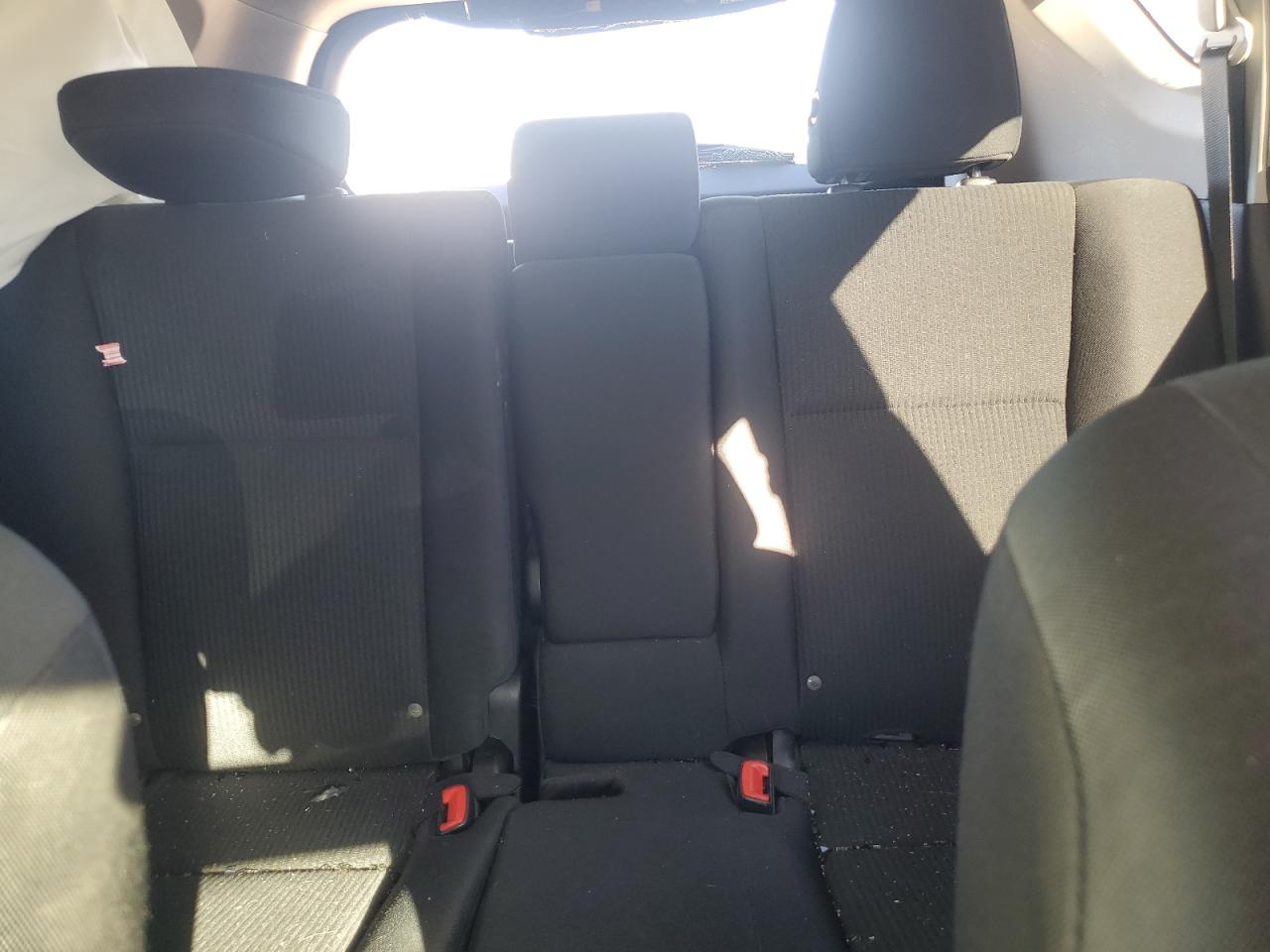 2015 Toyota RAV 4 - Image 10