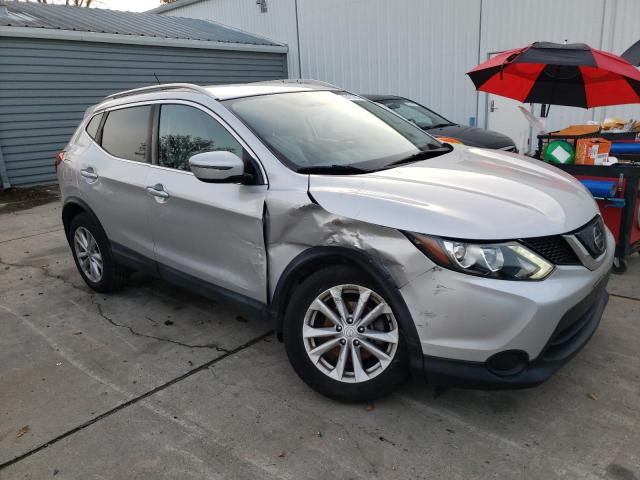  NISSAN ROGUE 2018 Silver