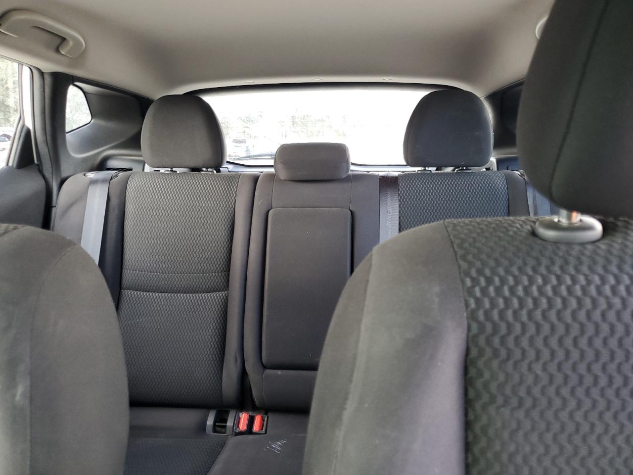 2017 Nissan Rogue - Image 10