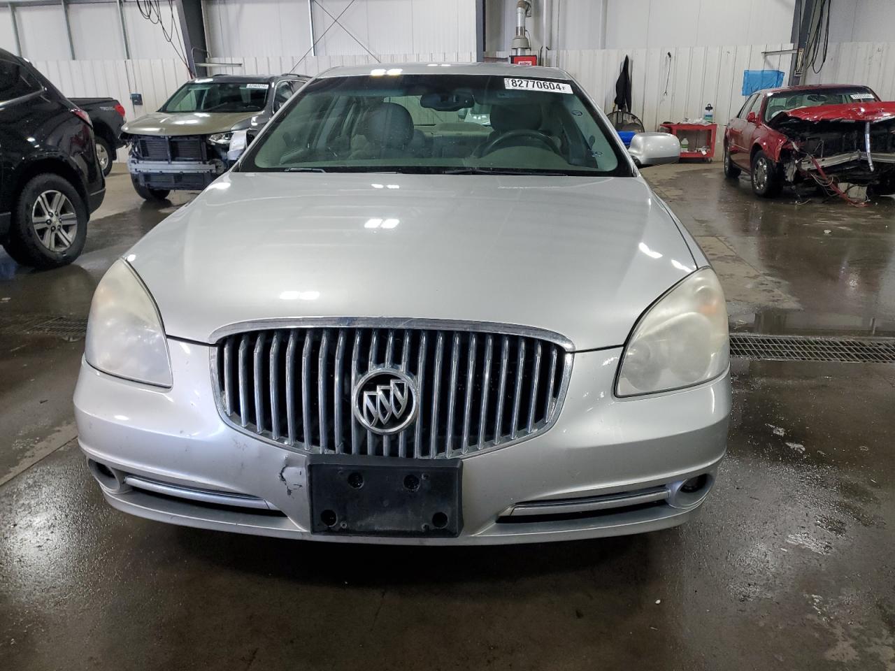 2010 Buick Lucerne - Image 5