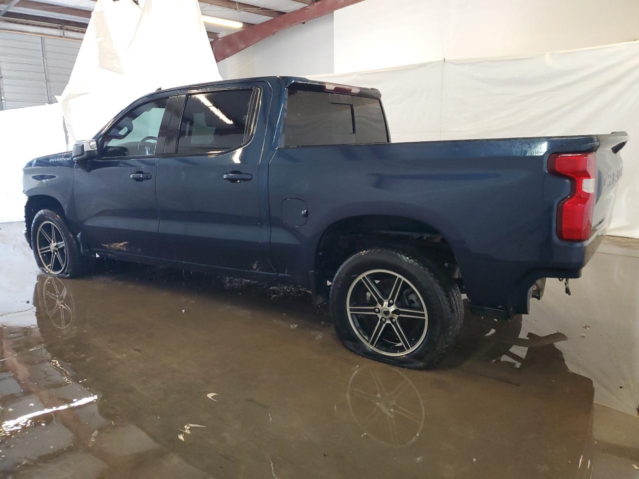 2021 Chevrolet Silverado - Image 2