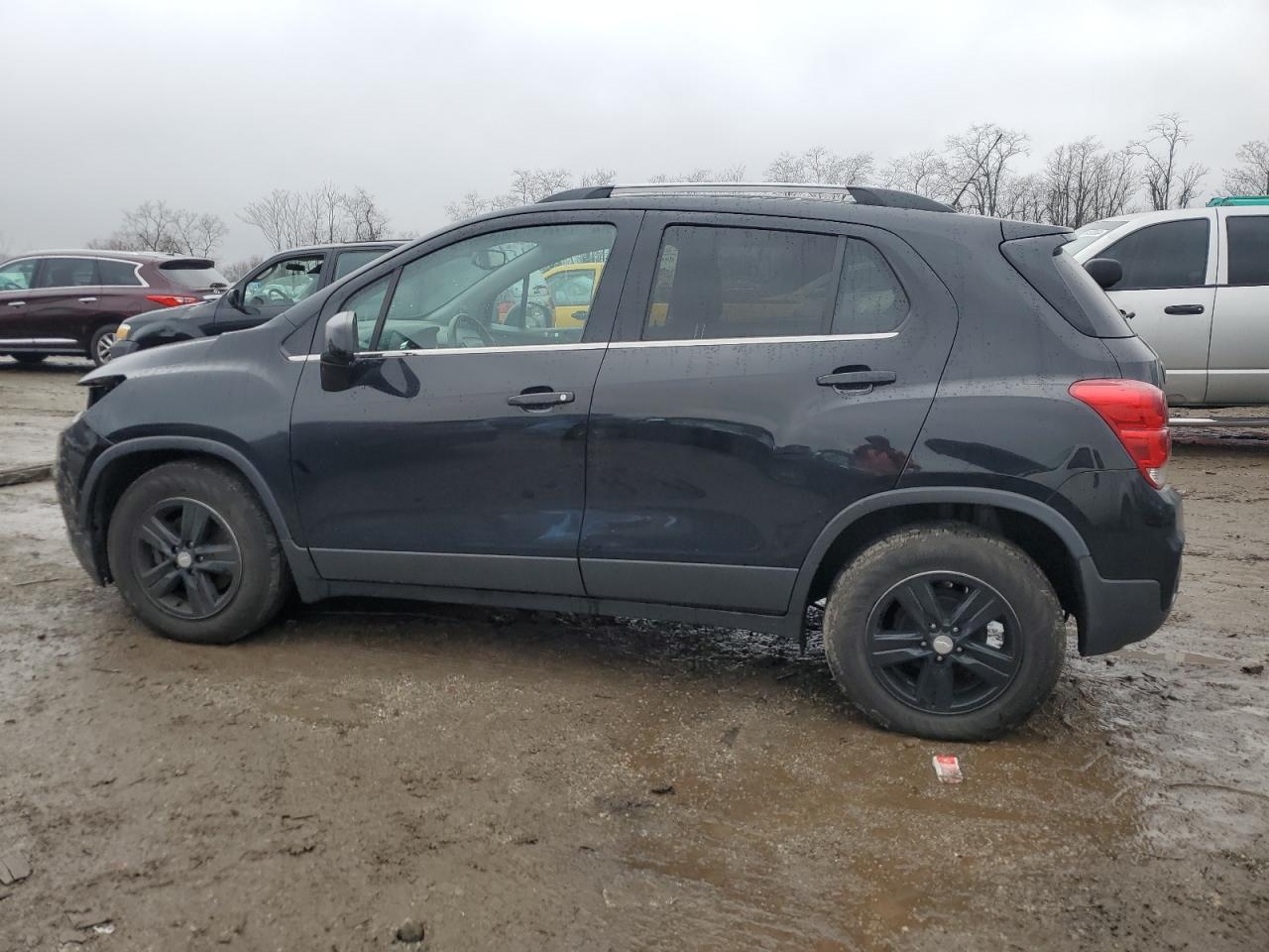 3GNCJLSB5KL384249 2019 CHEVROLET TRAX - Image 2