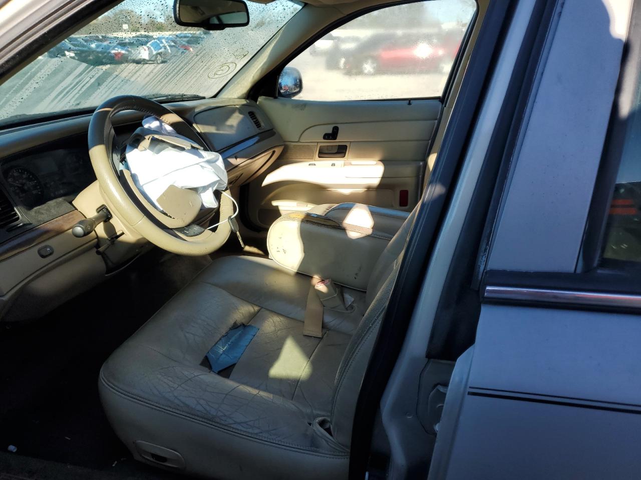 2007 Ford Crown Victoria Lx VIN: 2FAFP74VX7X137808 Lot: 89342395