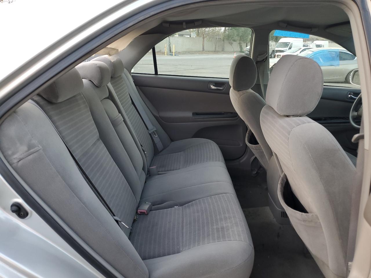 2005 Toyota Camry - Image 10