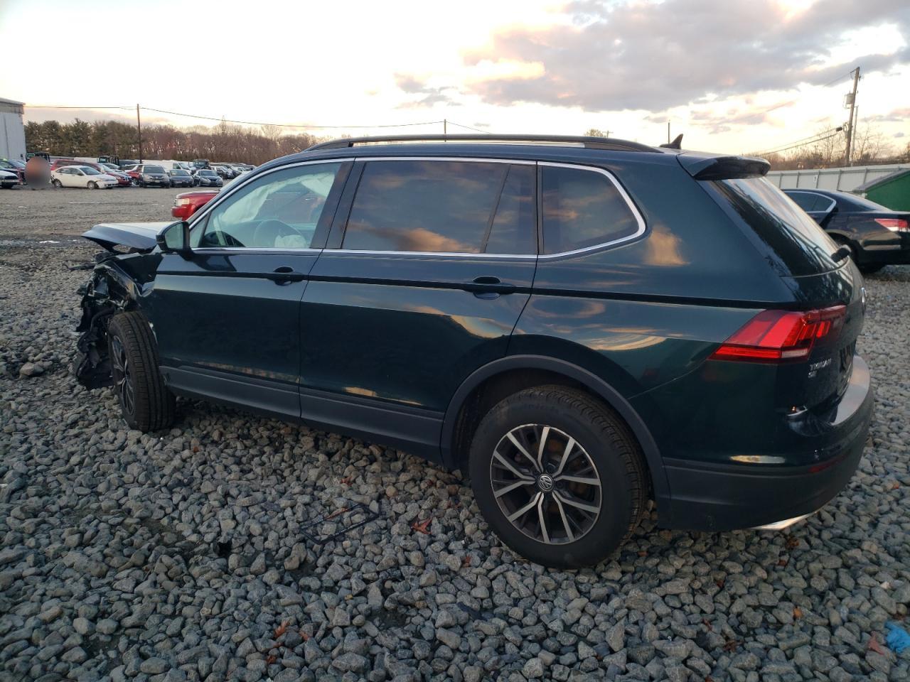 2019 Volkswagen Tiguan - Image 2