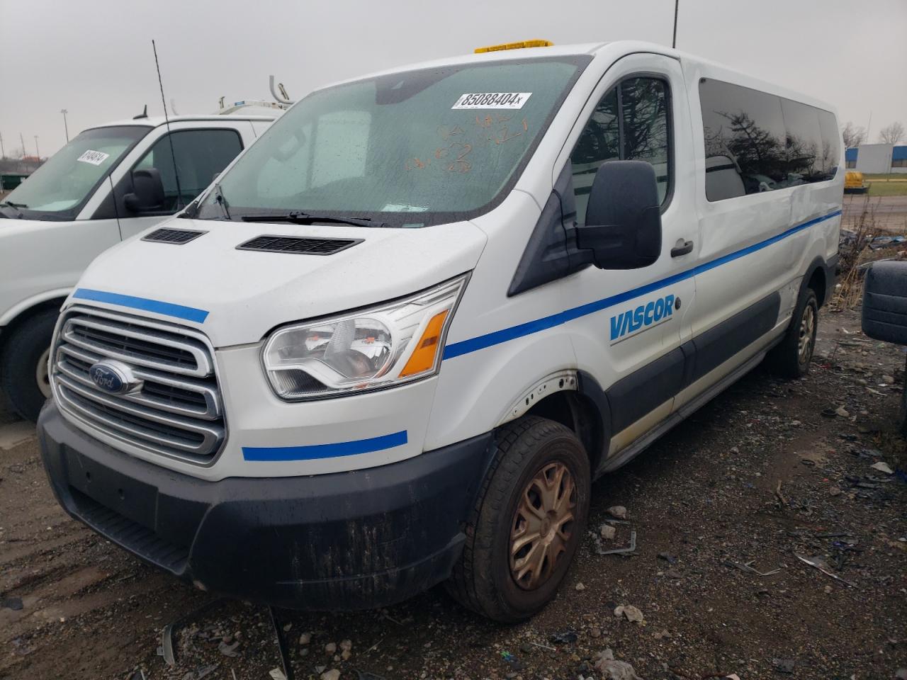 VIN 1FBZX2ZM7KKA00982 2019 FORD TRANSIT no.1