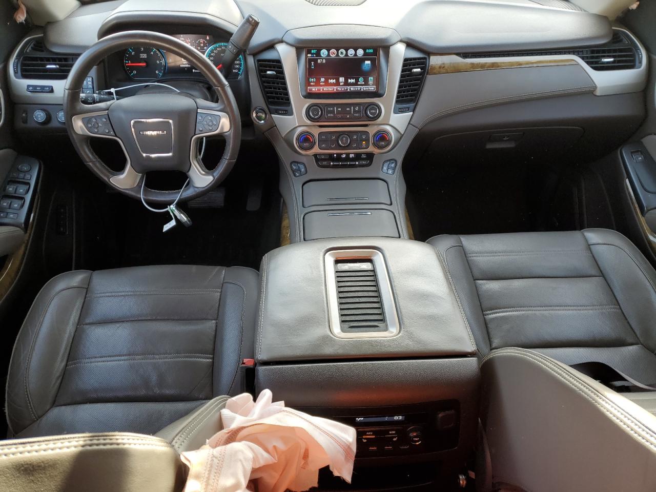 2017 GMC Yukon - Image 8
