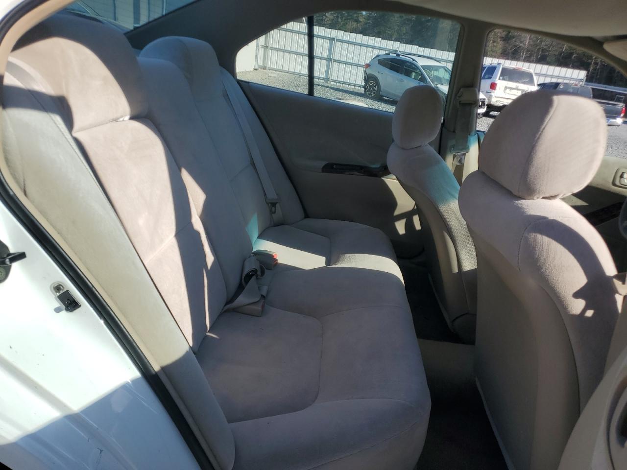 1999 Mitsubishi Galant - Image 10
