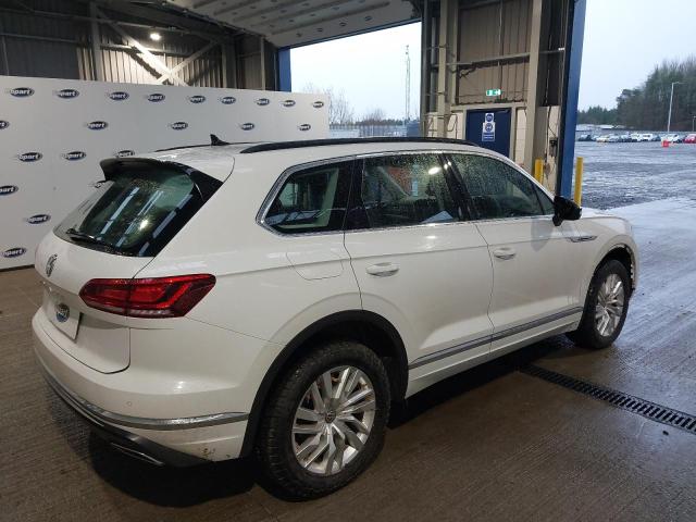 2019 VOLKSWAGEN TOUAREG V6