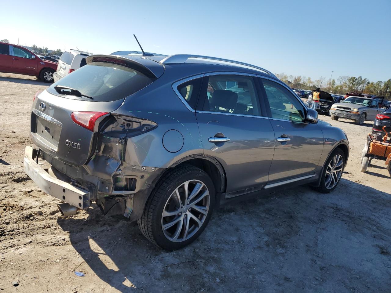2017 Infiniti QX50 - Image 3