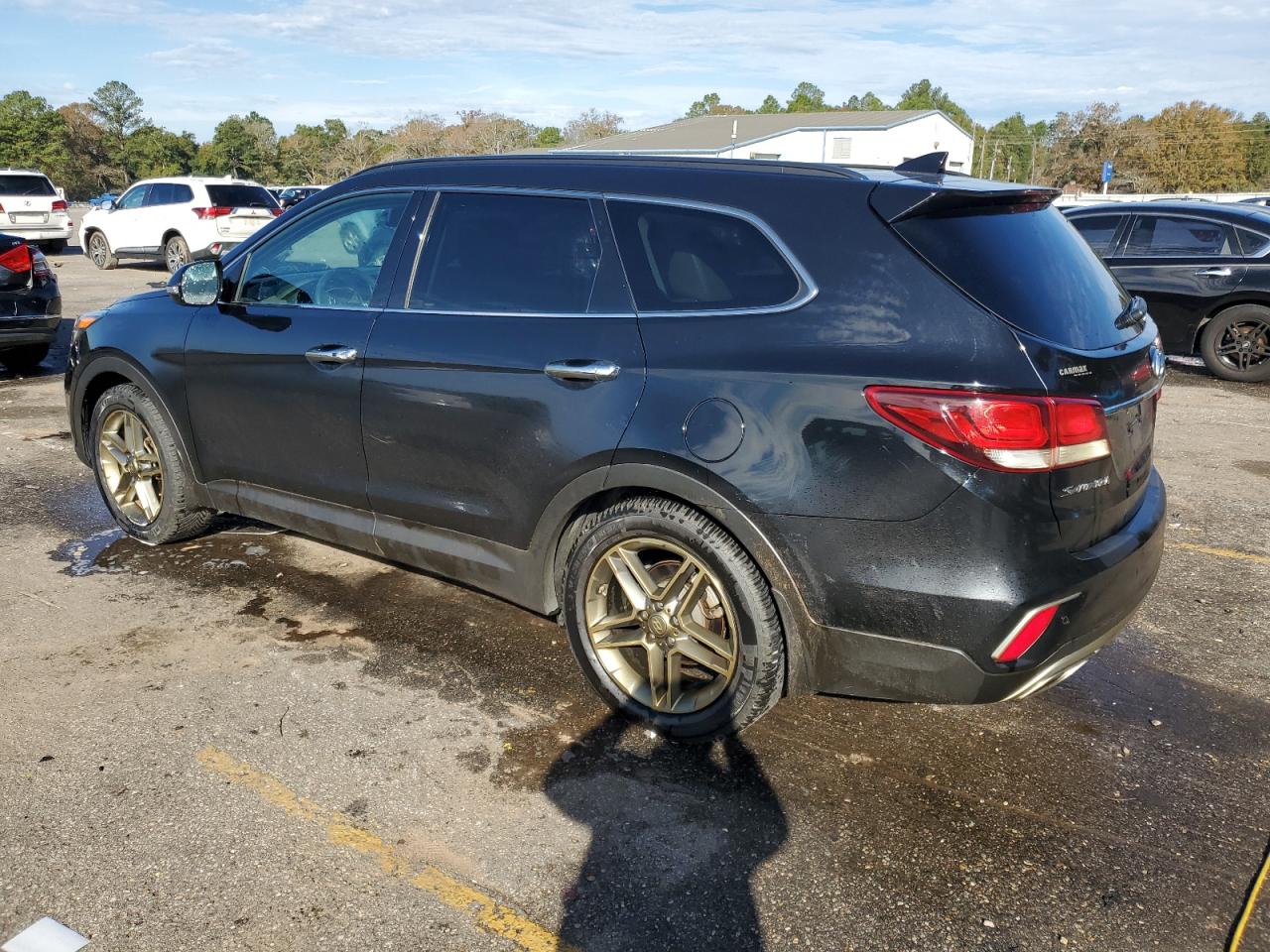 2017 Hyundai Santa Fe - Image 2