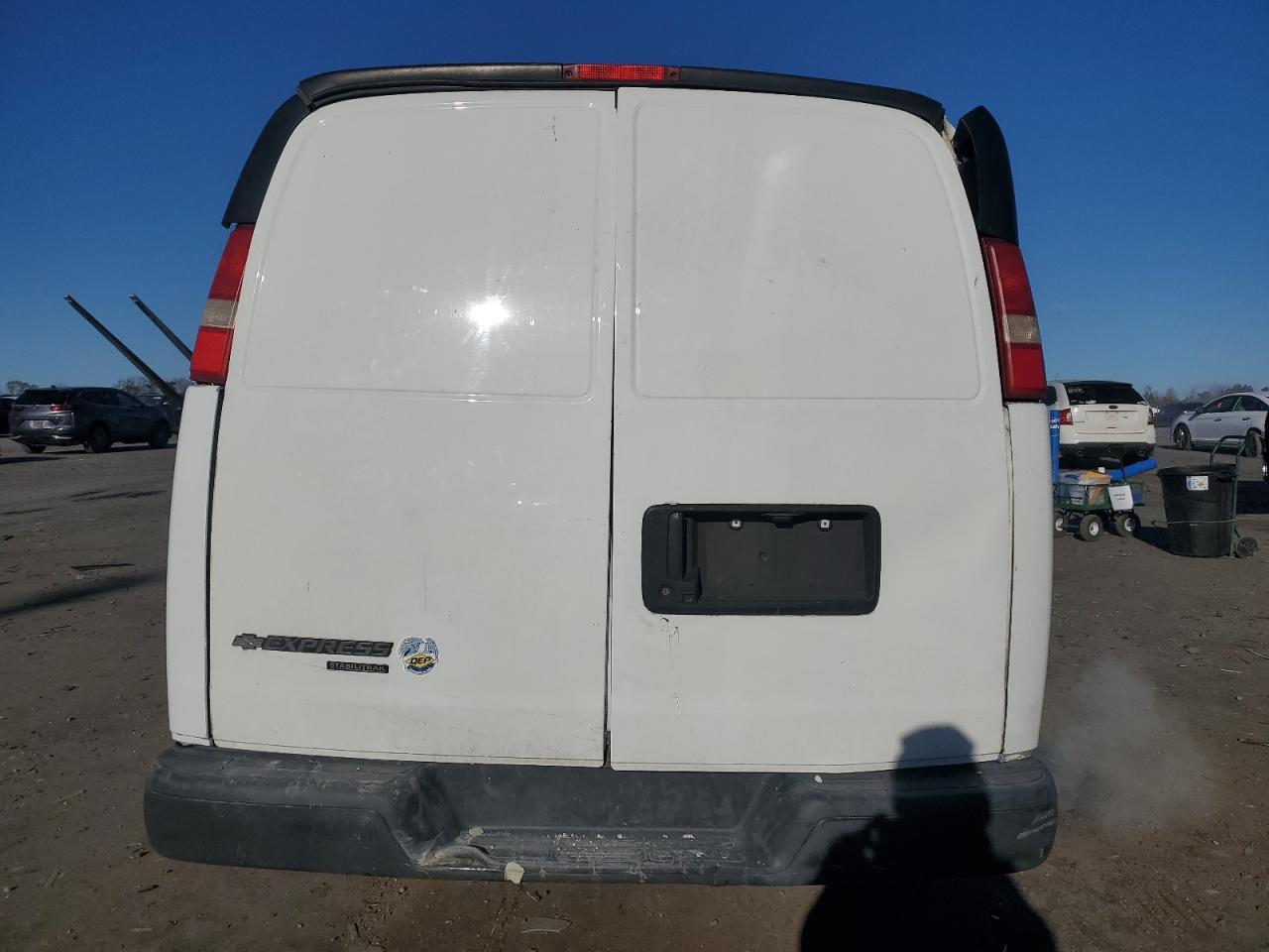 VIN 1GCWGFBA8E1171112 2014 CHEVROLET EXPRESS no.6