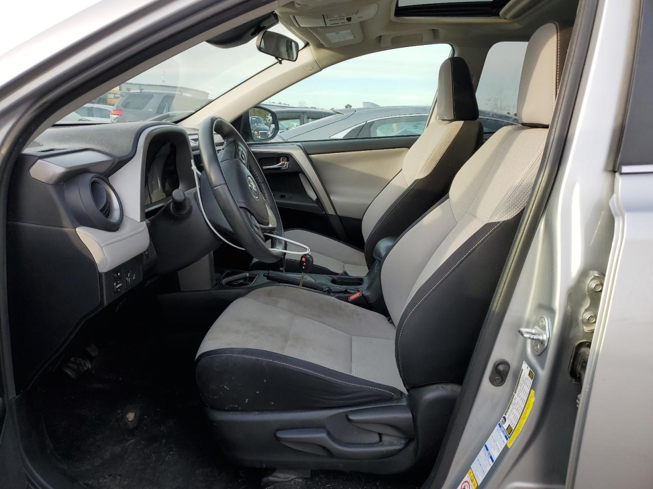 2018 Toyota RAV 4 - Image 7
