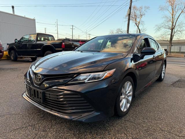  TOYOTA CAMRY 2019 Granatowy