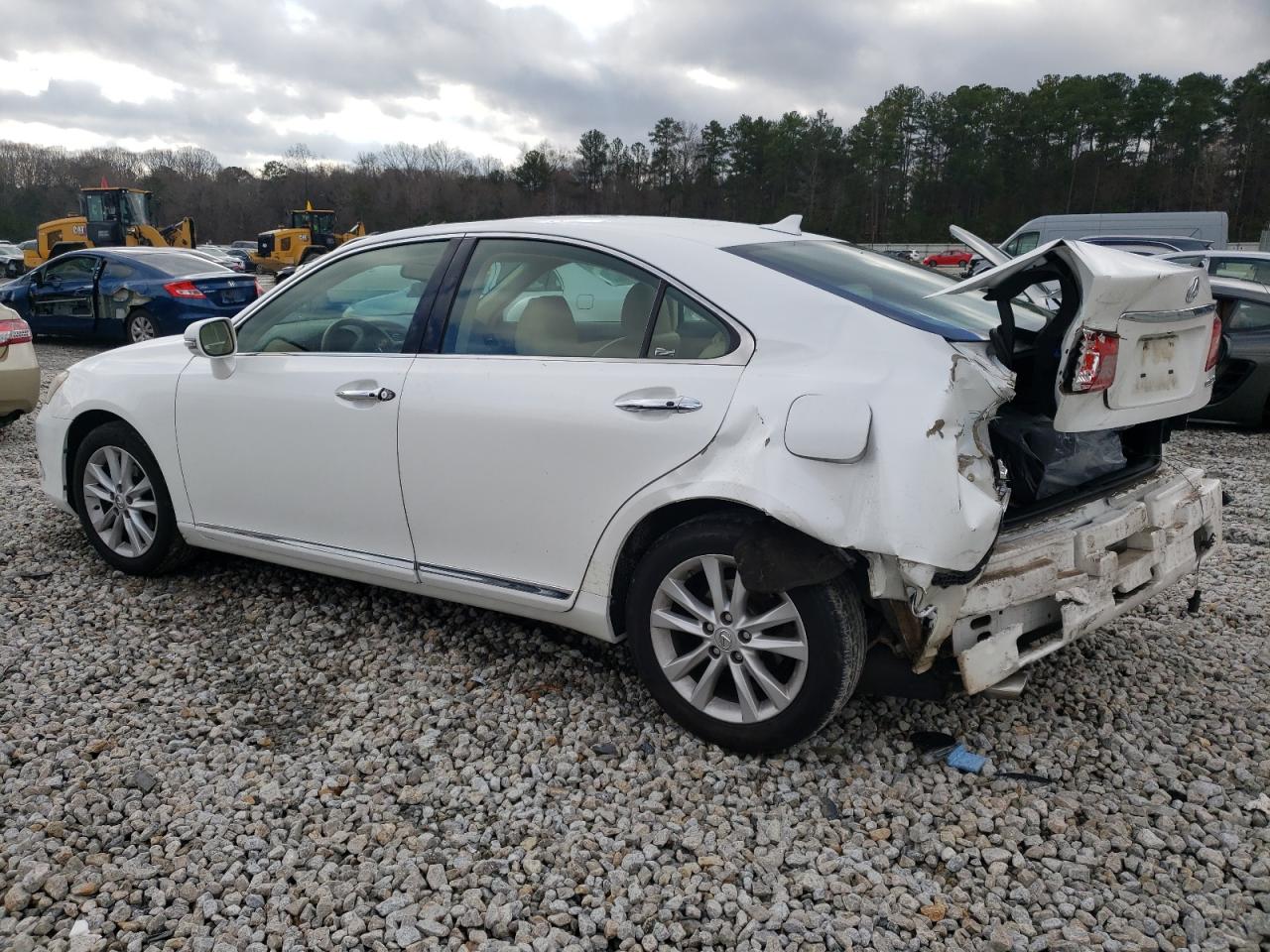 2011 Lexus ES - Image 2