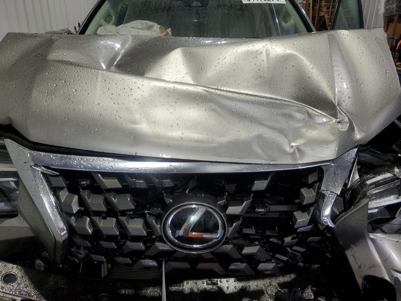 2022 Lexus GX - Image 12