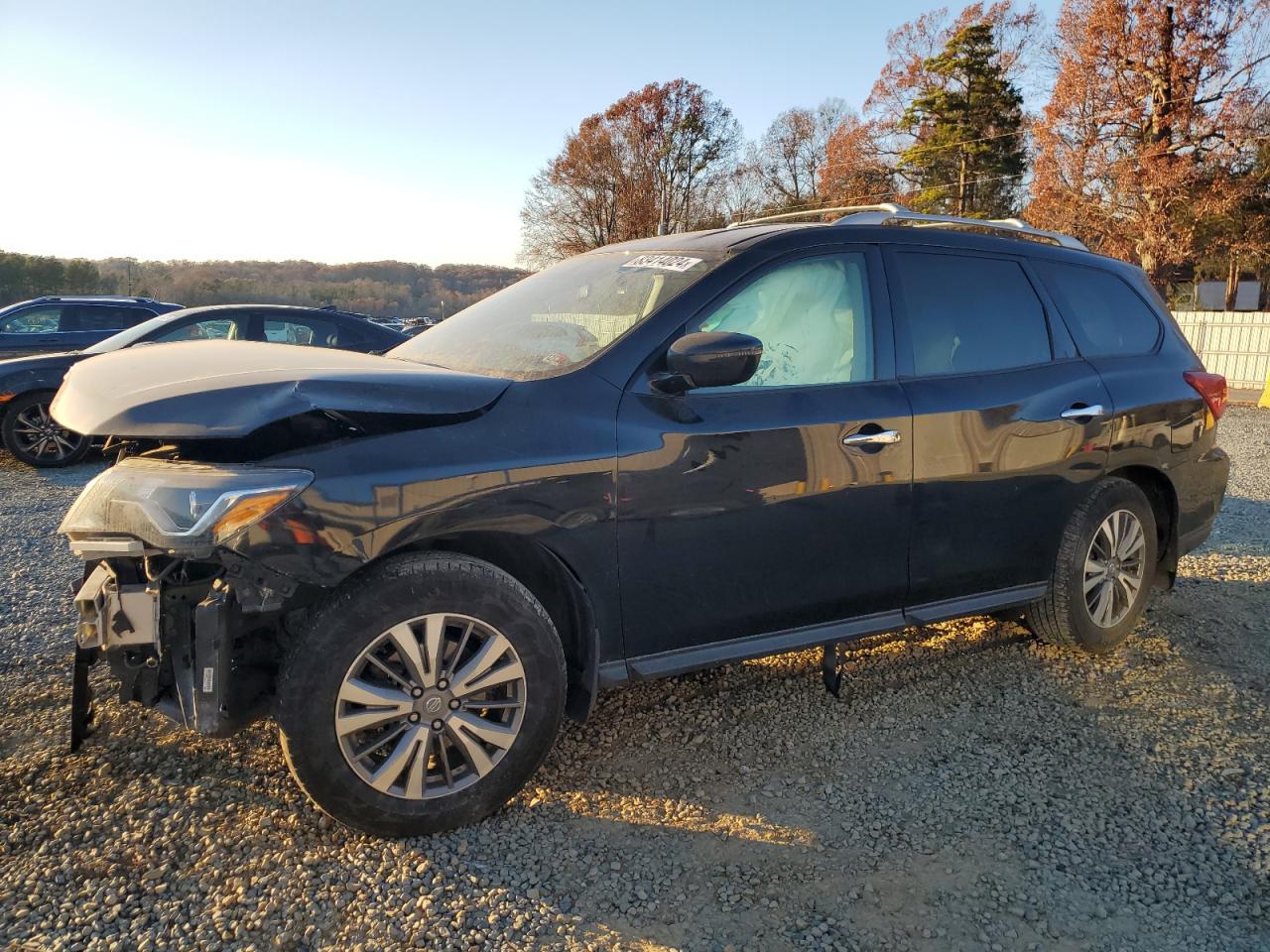 2020 Nissan Pathfinder - Image 1
