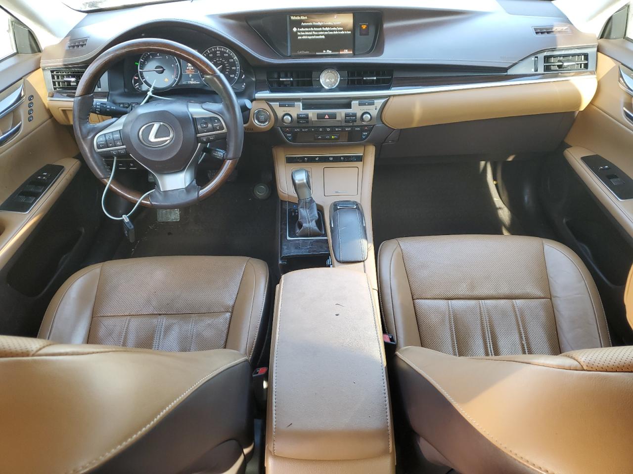 2017 Lexus ES - Image 8