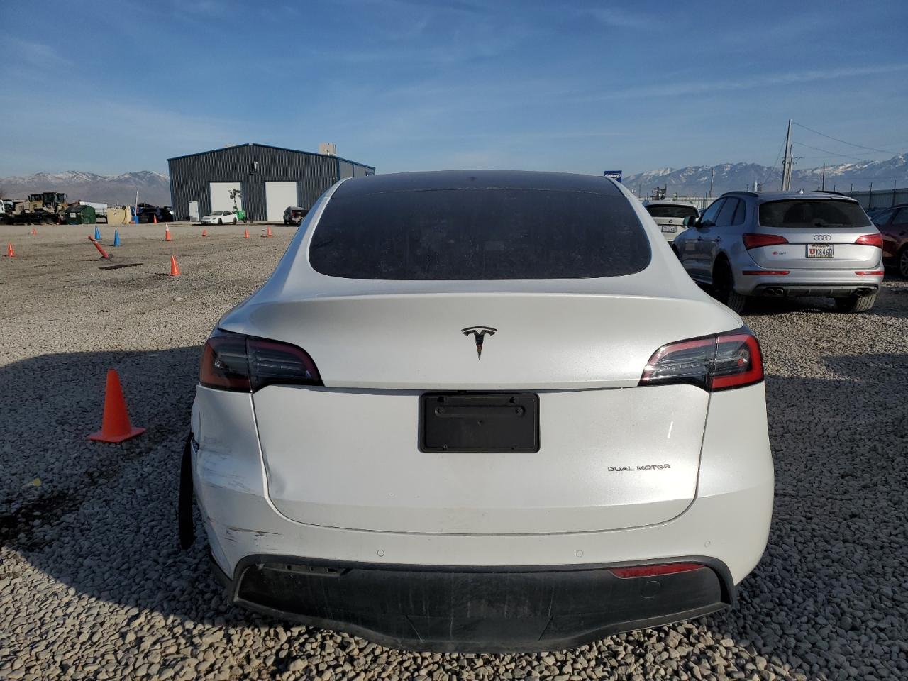 2022 Tesla Model Y VIN: 7SAYGDEE0NF385730 Lot: 86012124