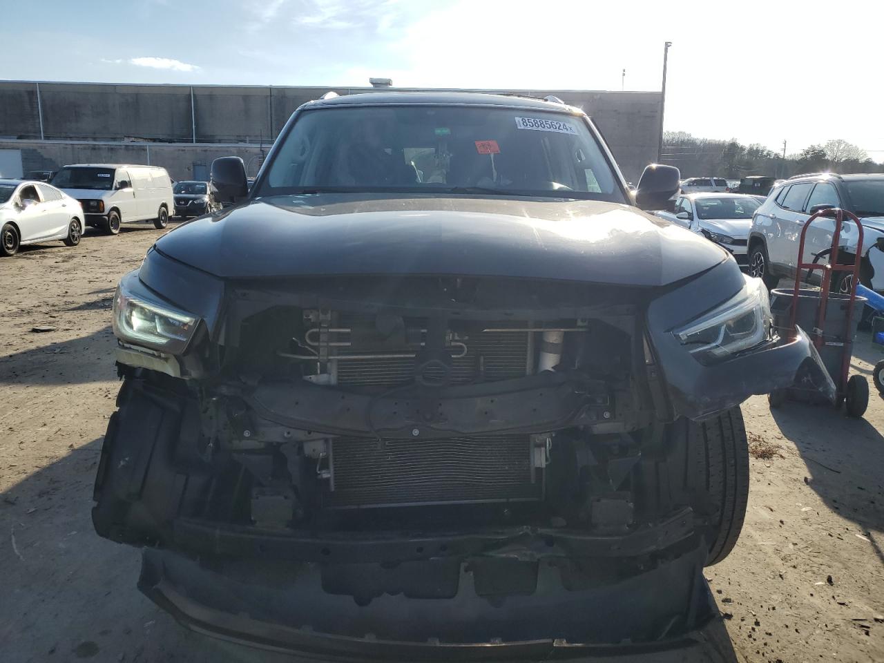 2018 Infiniti QX80 - Image 5