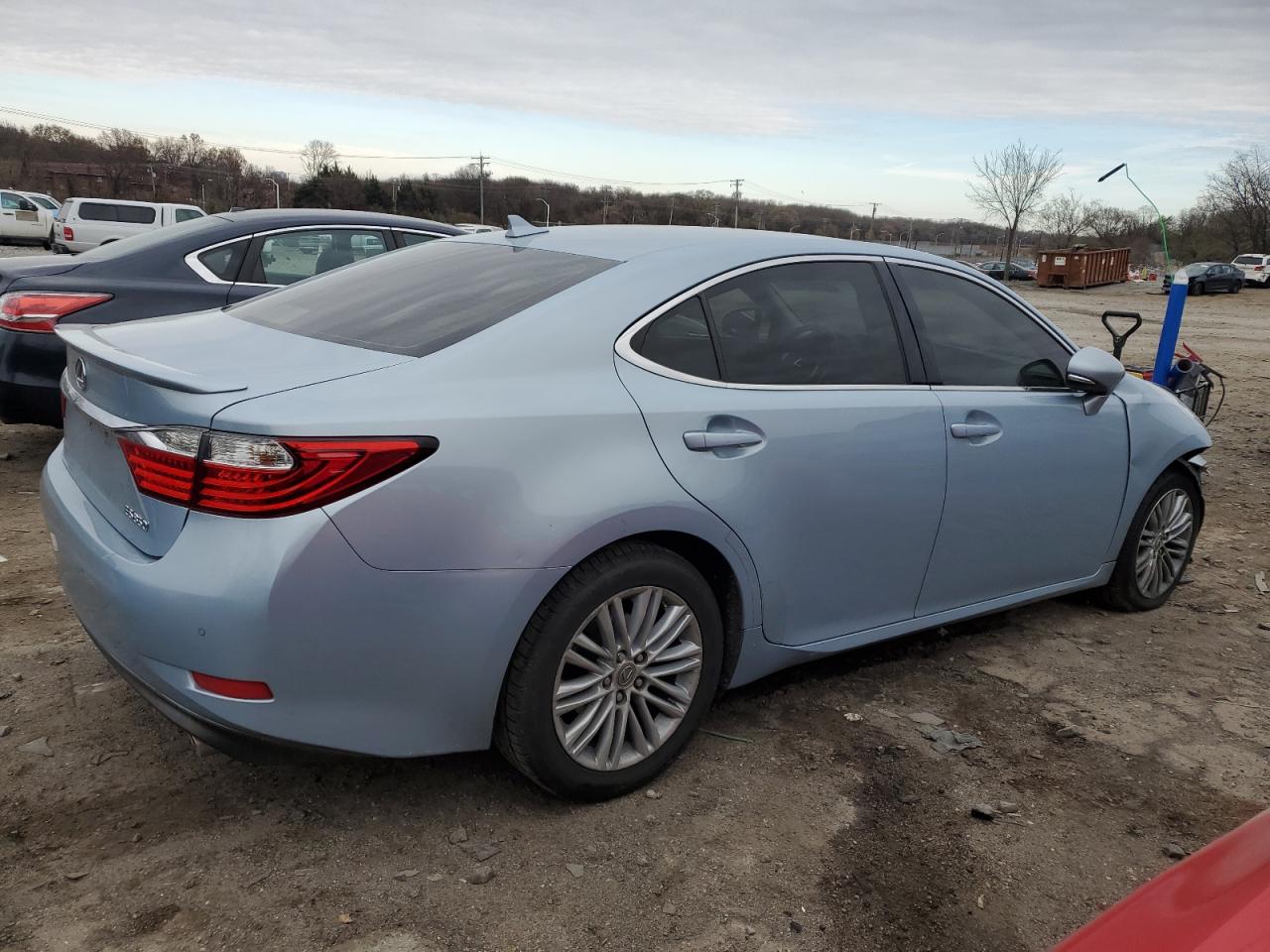2014 Lexus ES - Image 3