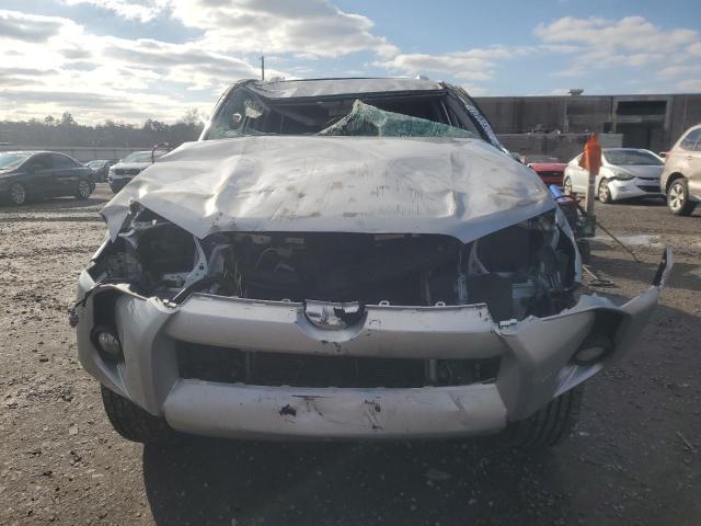  TOYOTA 4RUNNER 2017 Srebrny