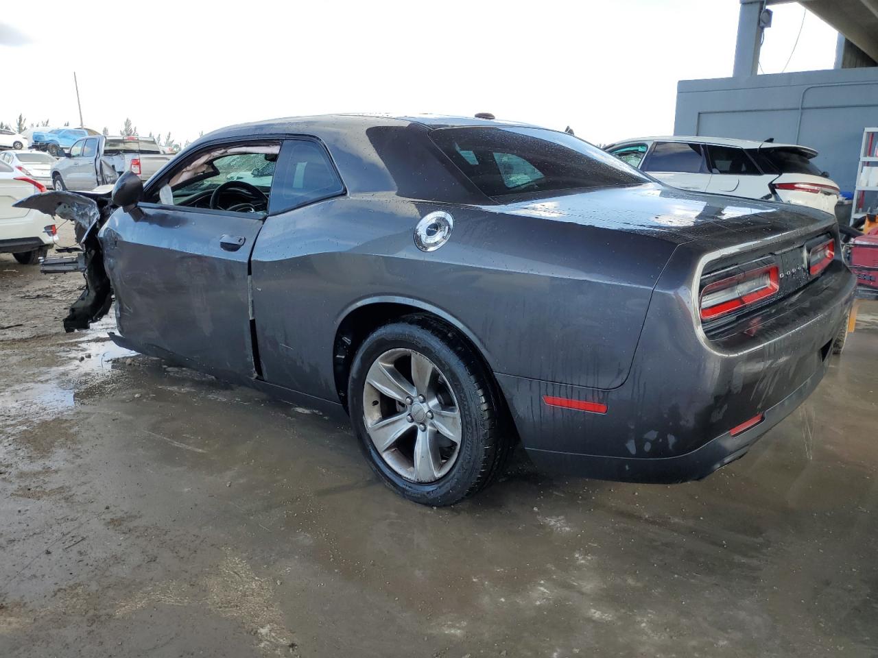 VIN 2C3CDZAG9GH177061 2016 DODGE CHALLENGER no.2