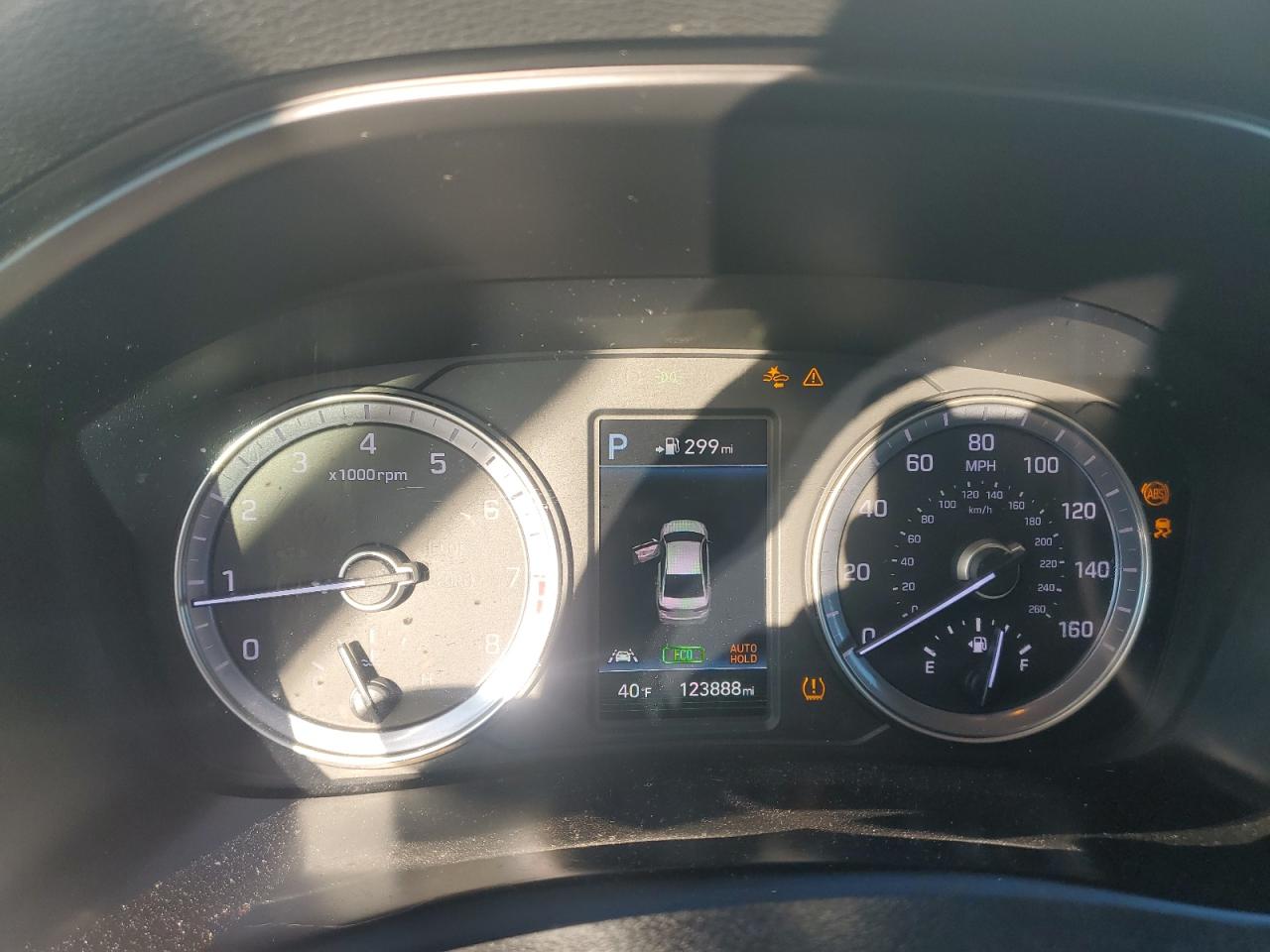 2018 Hyundai Sonata - Image 9