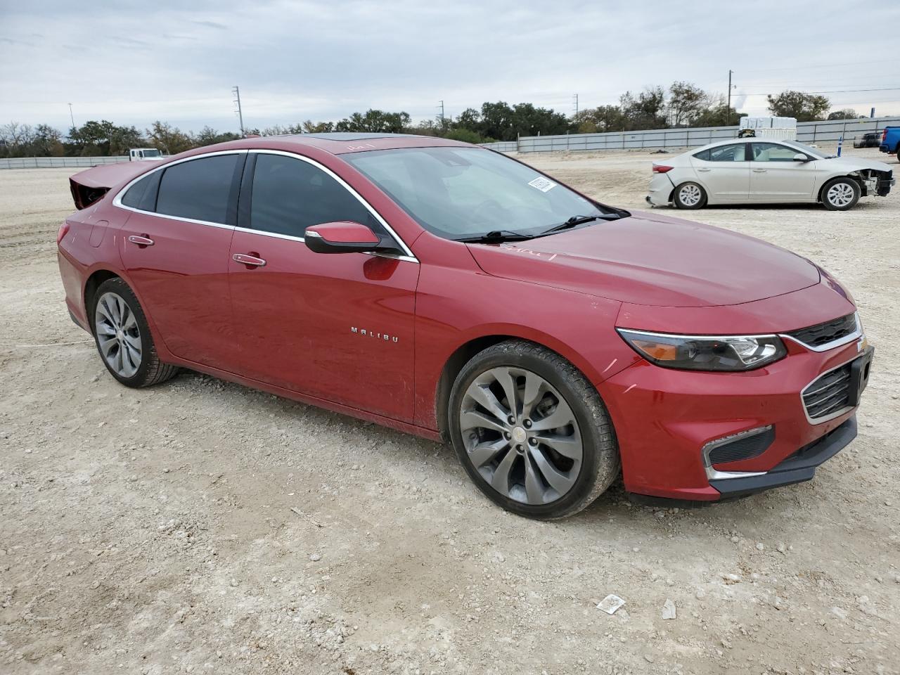 2016 Chevrolet Malibu - Image 4