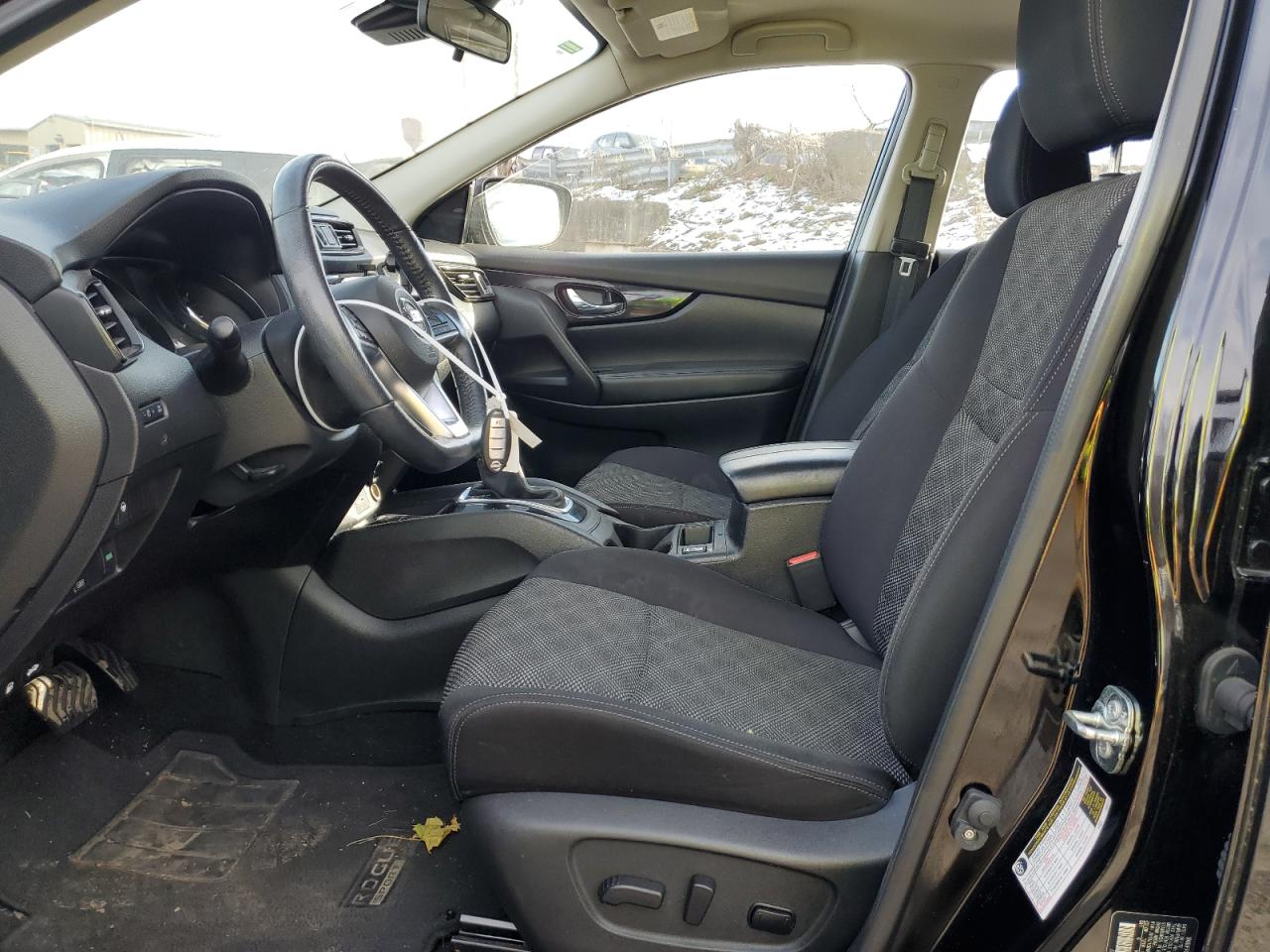 2019 Nissan Rogue - Image 7