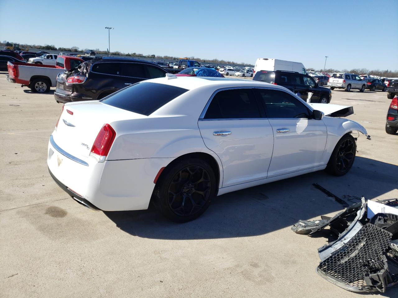 VIN 2C3CCAEG6GH294515 2016 CHRYSLER 300 no.3