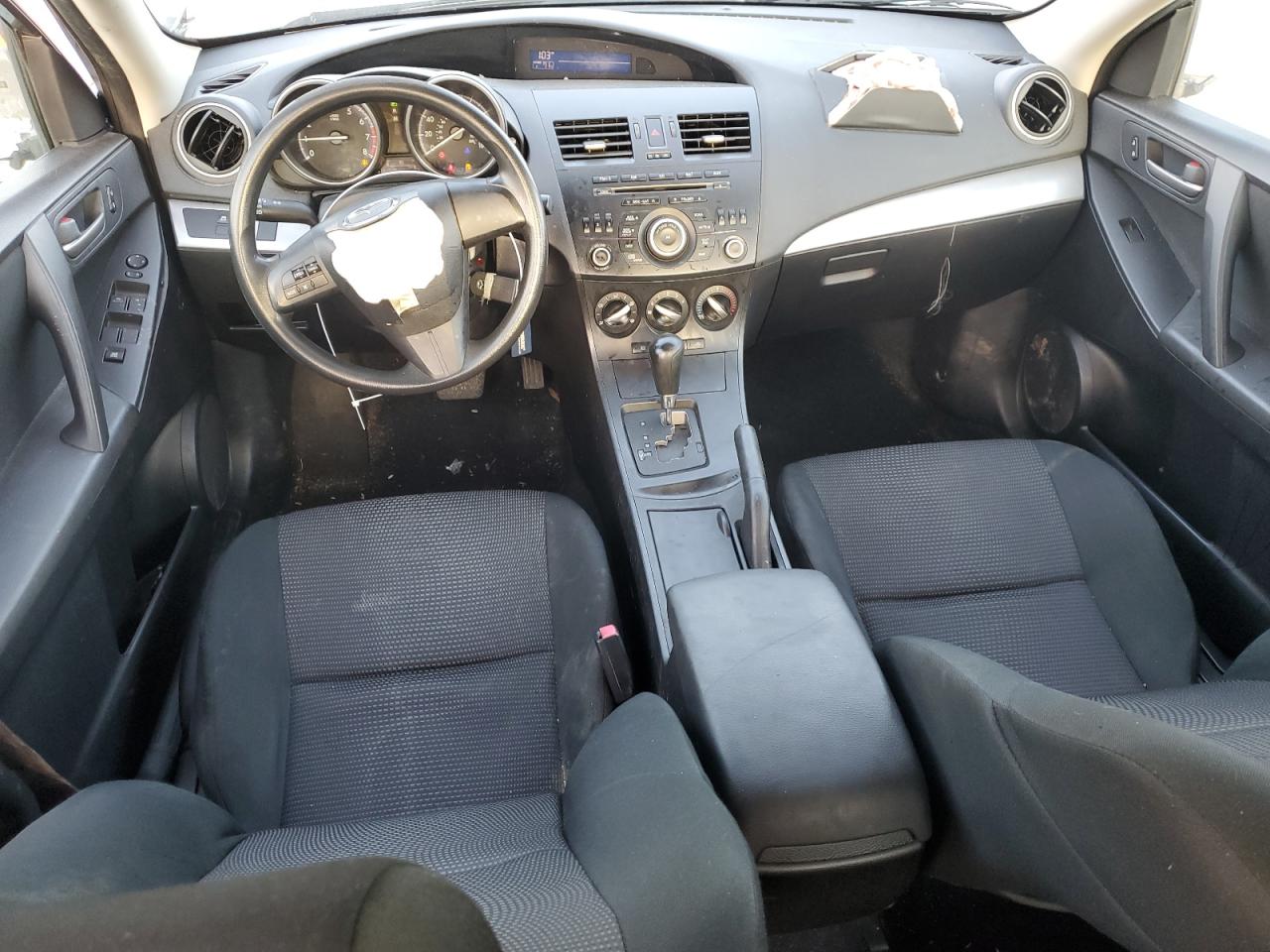 2013 Mazda 3 - Image 8