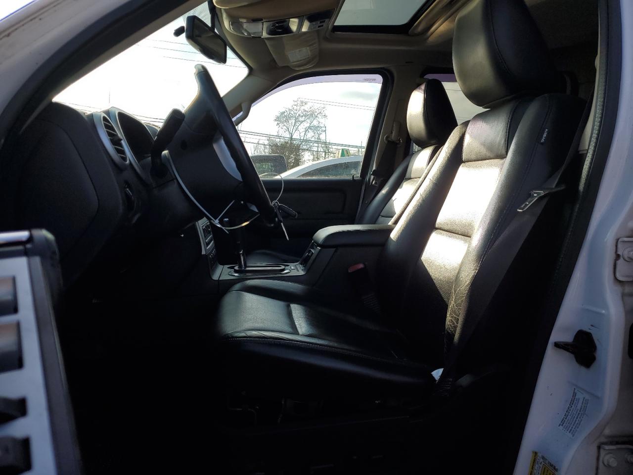 2010 Mercury Mountaineer - Image 7