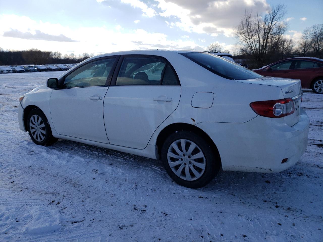 VIN 5YFBU4EE9DP224288 2013 TOYOTA COROLLA no.2