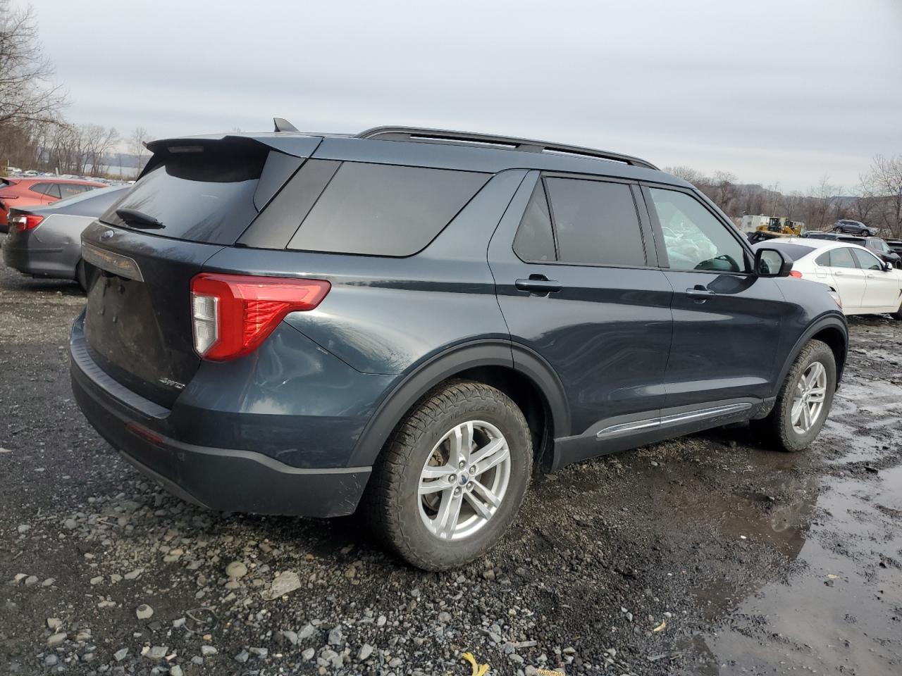 2022 Ford Explorer - Image 3